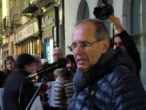 Concentraci&oacute; a la pla&ccedil;a del Vi per la llibertat dels presos pol&iacute;tics, amb Miquel Riera, director adjunt de El Punt Avui