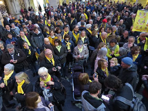 Concentraci&oacute; a la pla&ccedil;a del Vi per la independ&egrave;ncia i la llibertat dels presos pol&iacute;tics