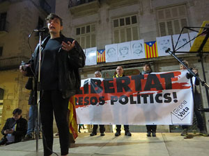 Concentraci&oacute; a la pla&ccedil;a del Vi per la independ&egrave;ncia i la llibertat dels presos pol&iacute;tics