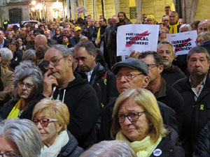Concentraci&oacute; a la pla&ccedil;a del Vi per la independ&egrave;ncia i la llibertat dels presos pol&iacute;tics