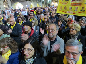 Concentraci&oacute; a la pla&ccedil;a del Vi per la independ&egrave;ncia i la llibertat dels presos pol&iacute;tics