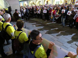 Concentraci&oacute; a la pla&ccedil;a del Vi per la llibertat dels presos pol&iacute;tics, amb Cims per la Llibertat