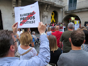 Concentraci&oacute; a la pla&ccedil;a del Vi per la llibertat dels presos pol&iacute;tics