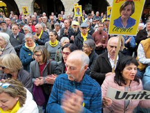Concentraci&oacute; a la pla&ccedil;a del Vi per la independ&egrave;ncia i la llibertat dels presos pol&iacute;tics