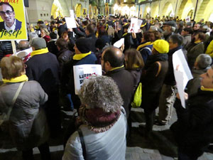 Concentraci&oacute; a la pla&ccedil;a del Vi per la independ&egrave;ncia i la llibertat dels presos pol&iacute;tics