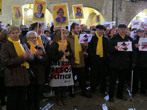Concentraci&oacute; a la pla&ccedil;a del Vi per la independ&egrave;ncia i la llibertat dels presos pol&iacute;tics
