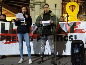 Concentraci&oacute; a la pla&ccedil;a del Vi per la independ&egrave;ncia i la llibertat dels presos pol&iacute;tics