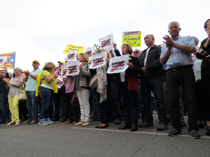 Concentraci&oacute; contra el 155 davant la subdelegaci&oacute; dels govern espanyol a la Gran Via de Jaume I