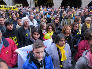 Concentraci&oacute; a la pla&ccedil;a del Vi per la independ&egrave;ncia i la llibertat dels presos pol&iacute;tics