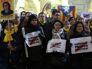 Concentraci&oacute; a la pla&ccedil;a del Vi per la llibertat dels presos pol&iacute;tics