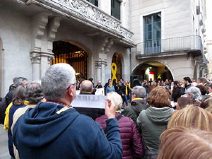 Concentraci&oacute; a la pla&ccedil;a del Vi per la independ&egrave;ncia i la llibertat dels presos pol&iacute;tics