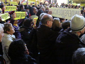 Concentraci&oacute; a la pla&ccedil;a del Vi de suport a la vaga de fam iniciada per Jordi S&agrave;nchez, Jordi Turull, Joaquim Forn i Jordi Rull