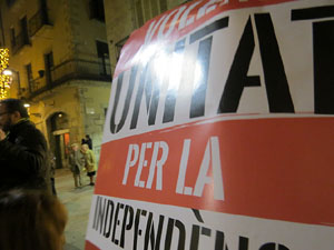 Concentraci&oacute; a la pla&ccedil;a del Vi de suport a la vaga de fam iniciada per Jordi S&agrave;nchez, Jordi Turull, Joaquim Forn i Jordi Rull