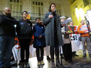 Concentraci&oacute; a la pla&ccedil;a del Vi de suport a la vaga de fam iniciada per Jordi S&agrave;nchez, Jordi Turull, Joaquim Forn i Jordi Rull