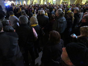 Concentraci&oacute; a la pla&ccedil;a del Vi per la independ&egrave;ncia i la llibertat dels presos pol&iacute;tics