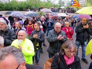 Concentraci&oacute; contra l'exclusi&oacute; de Carles Puigdemont, Toni Com&iacute; i  Clara Ponsat&iacute; a les eleccions Europees