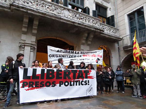 Concentraci&oacute; de suport als CDR's i rebuig per les detencions a la pla&ccedil;a del Vi