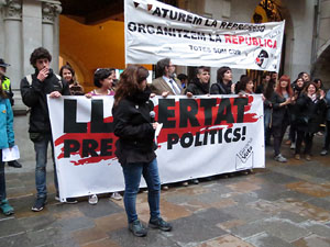 Concentraci&oacute; de suport als CDR's i rebuig per les detencions a la pla&ccedil;a del Vi