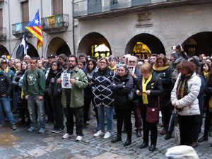 Concentraci&oacute; de suport als CDR's i rebuig per les detencions a la pla&ccedil;a del Vi