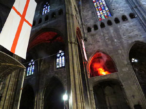 Representació de la Consueta de Sant Jordi cavaller a la nau gòtica de la Catedral