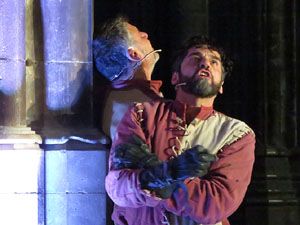 Representació de la Consueta de Sant Jordi cavaller a la nau gòtica de la Catedral