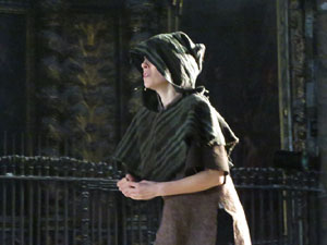 Representació de la Consueta de Sant Jordi cavaller a la nau gòtica de la Catedral