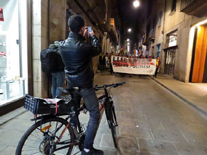 Manifestaci&oacute; per la detenci&oacute; del alcaldes de Verges i Celr&agrave;, Ignasi Sabater i Daniel Cornell&agrave;, i catorze persones m&eacute;s