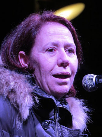 Marta Madrenas, alcaldessa de Girona, durant la manifestaci&oacute; del vespre