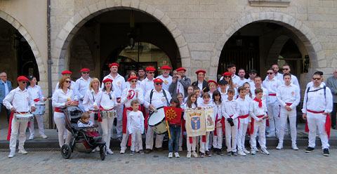 Portadors, músics i balladors del Poulain de Montblanc