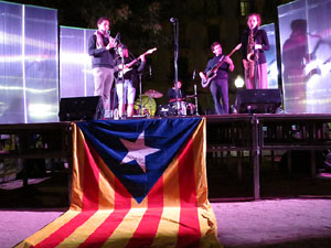 Inici de la campanya pel S&Iacute; al refer&egrave;ndum a la pla&ccedil;a de la Independ&egrave;ncia