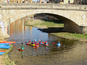 VII Jornada de l'Esport Femen&iacute; 2019 a la pla&ccedil;a Salvador Espriu, la de Francesc Calvet i Rubalcaba, la pla&ccedil;a Catalunya i el riu Onyar