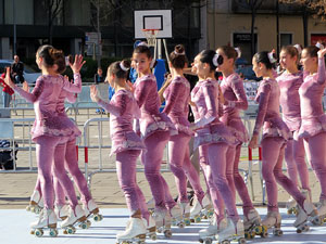 VII Jornada de l'Esport Femen&iacute; 2019 a la pla&ccedil;a Salvador Espriu, la de Francesc Calvet i Rubalcaba, la pla&ccedil;a Catalunya i el riu Onyar