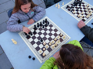 VII Jornada de l'Esport Femen&iacute; 2019 a la pla&ccedil;a Salvador Espriu, la de Francesc Calvet i Rubalcaba, la pla&ccedil;a Catalunya i el riu Onyar