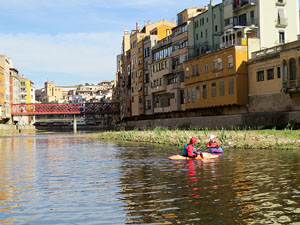 VII Jornada de l'Esport Femen&iacute; 2019 a la pla&ccedil;a Salvador Espriu, la de Francesc Calvet i Rubalcaba, la pla&ccedil;a Catalunya i el riu Onyar