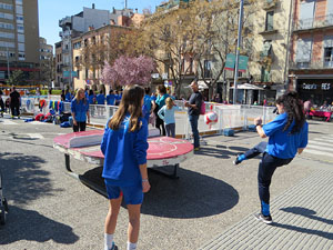 VII Jornada de l'Esport Femen&iacute; 2019 a la pla&ccedil;a Salvador Espriu, la de Francesc Calvet i Rubalcaba, la pla&ccedil;a Catalunya i el riu Onyar