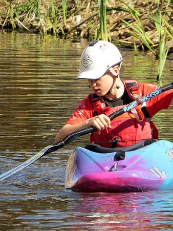 Pirag&uuml;isme al riu Onyar