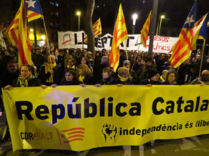 Manifestaci&oacute; contra el judici al proc&eacute;s. Concentraci&oacute; a la pla&ccedil;a de l'U d'octubre de 2017 i manifestaci&oacute; fins els Jutjats de Girona