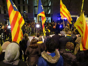 Manifestaci&oacute; contra el judici al proc&eacute;s. Concentraci&oacute; a la pla&ccedil;a de l'U d'octubre de 2017 i manifestaci&oacute; fins els Jutjats de Girona