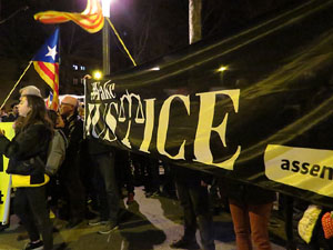 Manifestaci&oacute; contra el judici al proc&eacute;s. Concentraci&oacute; a la pla&ccedil;a de l'U d'octubre de 2017 i manifestaci&oacute; fins els Jutjats de Girona