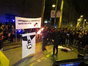 Manifestaci&oacute; contra el judici al proc&eacute;s. Concentraci&oacute; a la pla&ccedil;a de l'U d'octubre de 2017 i manifestaci&oacute; fins els Jutjats de Girona
