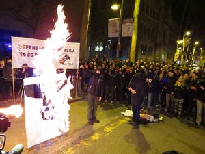 Manifestaci&oacute; contra el judici al proc&eacute;s. Concentraci&oacute; a la pla&ccedil;a de l'U d'octubre de 2017 i manifestaci&oacute; fins els Jutjats de Girona