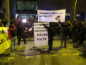 Manifestaci&oacute; contra el judici al proc&eacute;s. Concentraci&oacute; a la pla&ccedil;a de l'U d'octubre de 2017 i manifestaci&oacute; fins els Jutjats de Girona