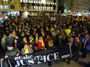 Manifestaci&oacute; contra el judici al proc&eacute;s. Concentraci&oacute; a la pla&ccedil;a de l'U d'octubre de 2017 i manifestaci&oacute; fins els Jutjats de Girona
