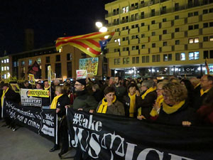 Manifestaci&oacute; contra el judici al proc&eacute;s. Concentraci&oacute; a la pla&ccedil;a de l'U d'octubre de 2017 i manifestaci&oacute; fins els Jutjats de Girona