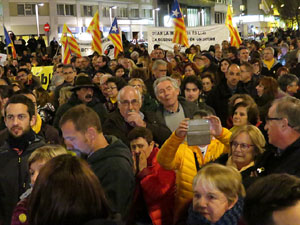 Manifestaci&oacute; contra el judici al proc&eacute;s. Concentraci&oacute; a la pla&ccedil;a de l'U d'octubre de 2017 i manifestaci&oacute; fins els Jutjats de Girona