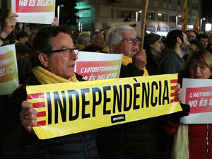 Manifestaci&oacute; contra el judici al proc&eacute;s. Concentraci&oacute; a la pla&ccedil;a de l'U d'octubre de 2017 i manifestaci&oacute; fins els Jutjats de Girona