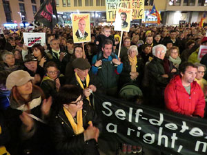 Manifestaci&oacute; contra el judici al proc&eacute;s. Concentraci&oacute; a la pla&ccedil;a de l'U d'octubre de 2017 i manifestaci&oacute; fins els Jutjats de Girona