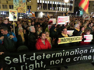 Manifestaci&oacute; contra el judici al proc&eacute;s. Concentraci&oacute; a la pla&ccedil;a de l'U d'octubre de 2017 i manifestaci&oacute; fins els Jutjats de Girona