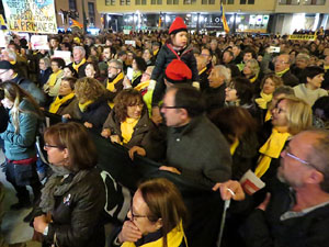 Manifestaci&oacute; contra el judici al proc&eacute;s. Concentraci&oacute; a la pla&ccedil;a de l'U d'octubre de 2017 i manifestaci&oacute; fins els Jutjats de Girona