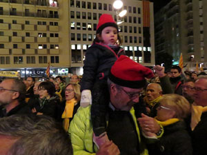 Manifestaci&oacute; contra el judici al proc&eacute;s. Concentraci&oacute; a la pla&ccedil;a de l'U d'octubre de 2017 i manifestaci&oacute; fins els Jutjats de Girona